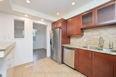 Unit 32 — 2120 Rathburn Road E — photo 5