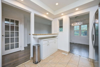 Unit 32 — 2120 Rathburn Road E — more photos