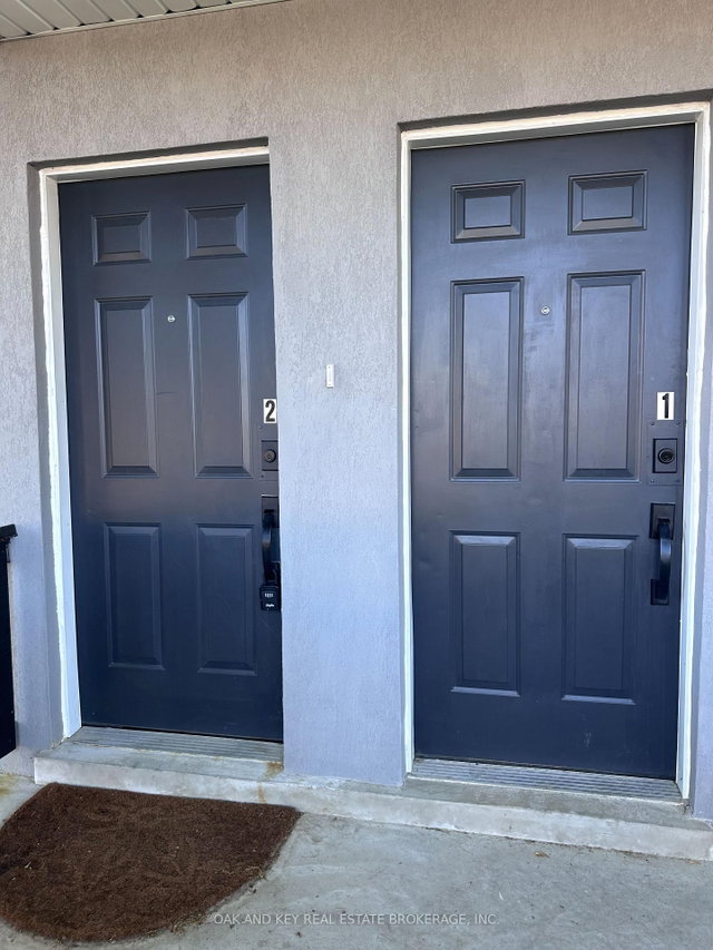 UPPER - 6 Lapp Street