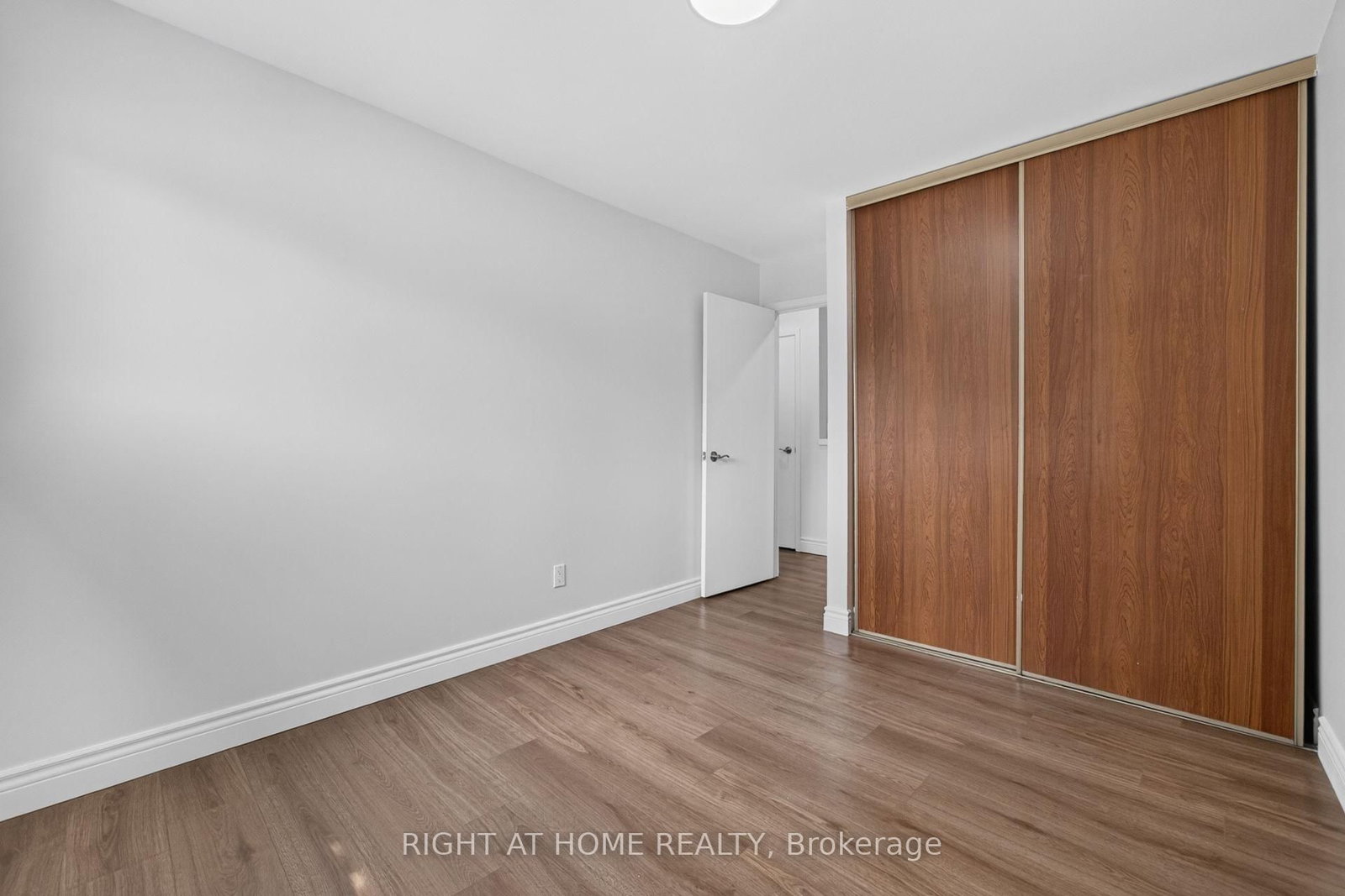 2605 Woodchester Drive • #5 • Mississauga, ON photo 21