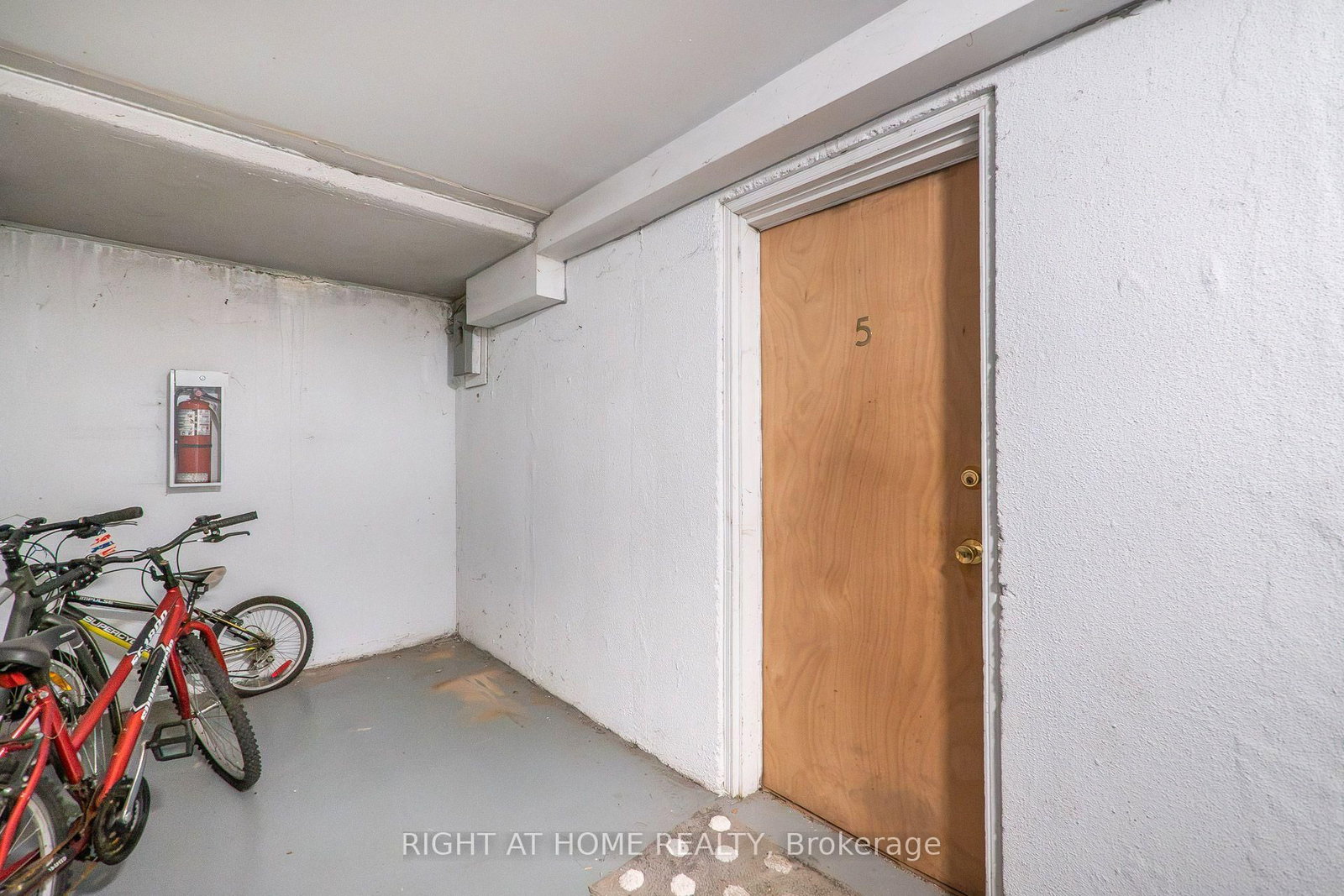 2605 Woodchester Drive • #5 • Mississauga, ON photo 28