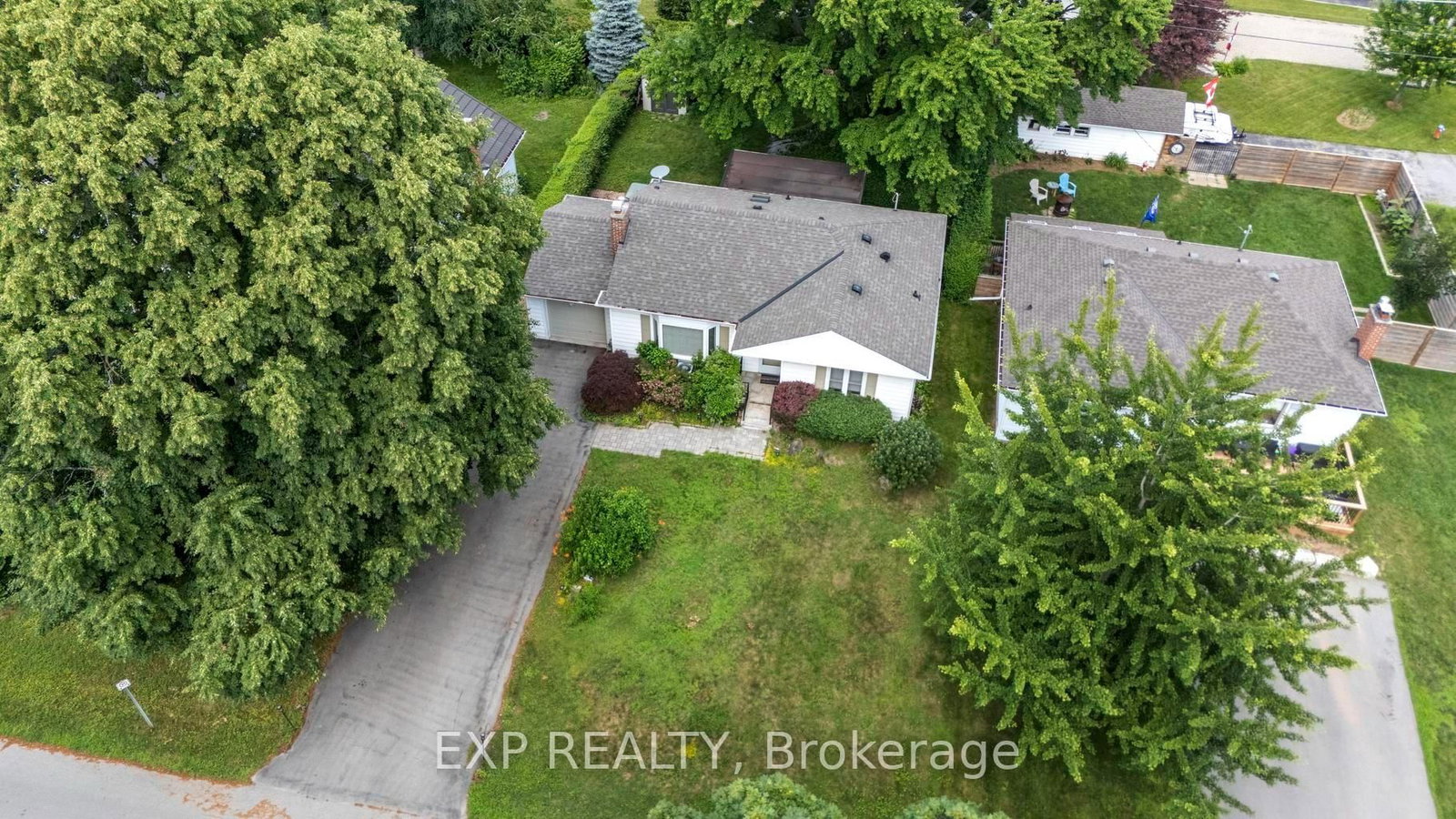 1063 Joan Drive • Burlington, ON photo 47