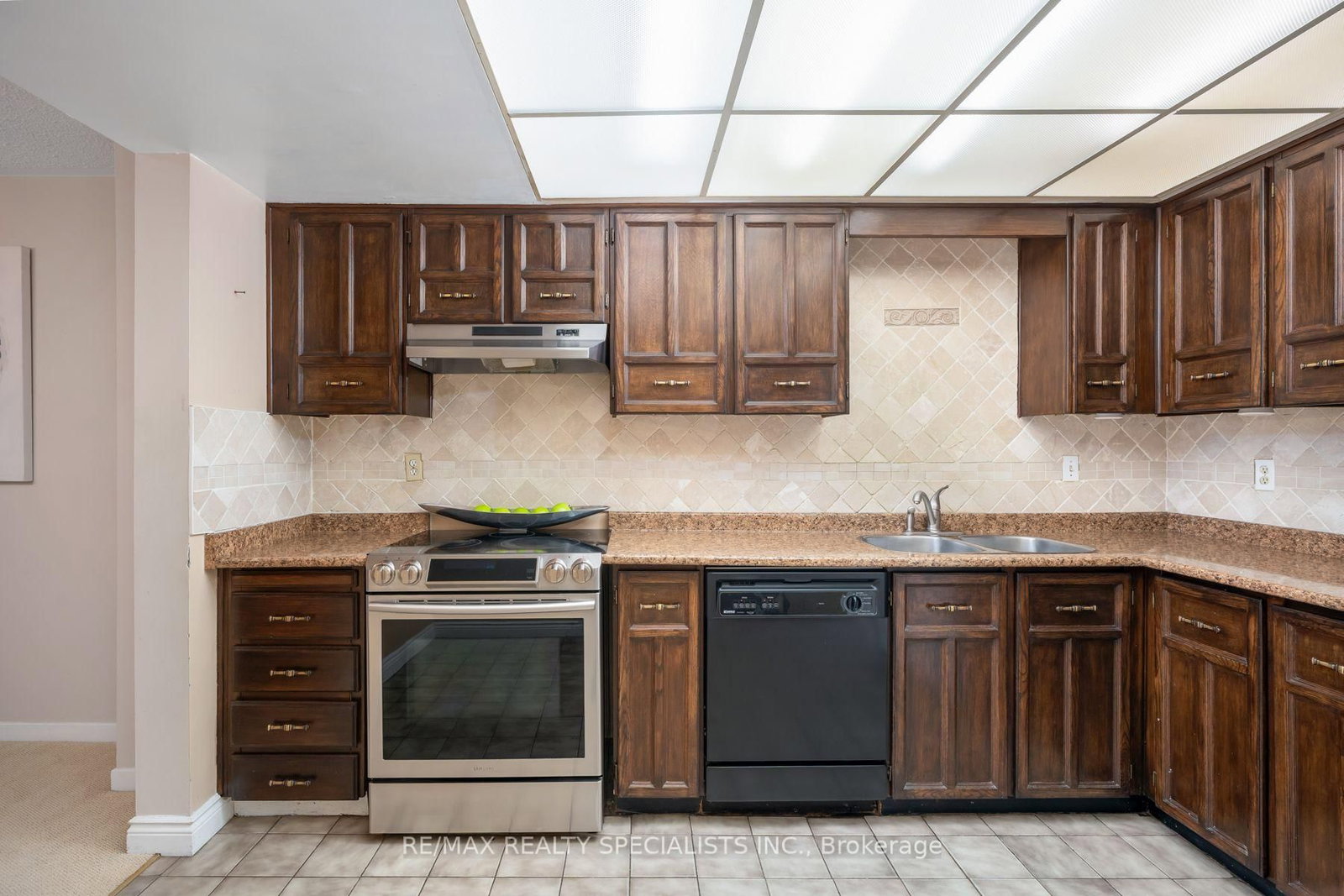 20 E Mineola Road • #75 • Mississauga, ON photo 15