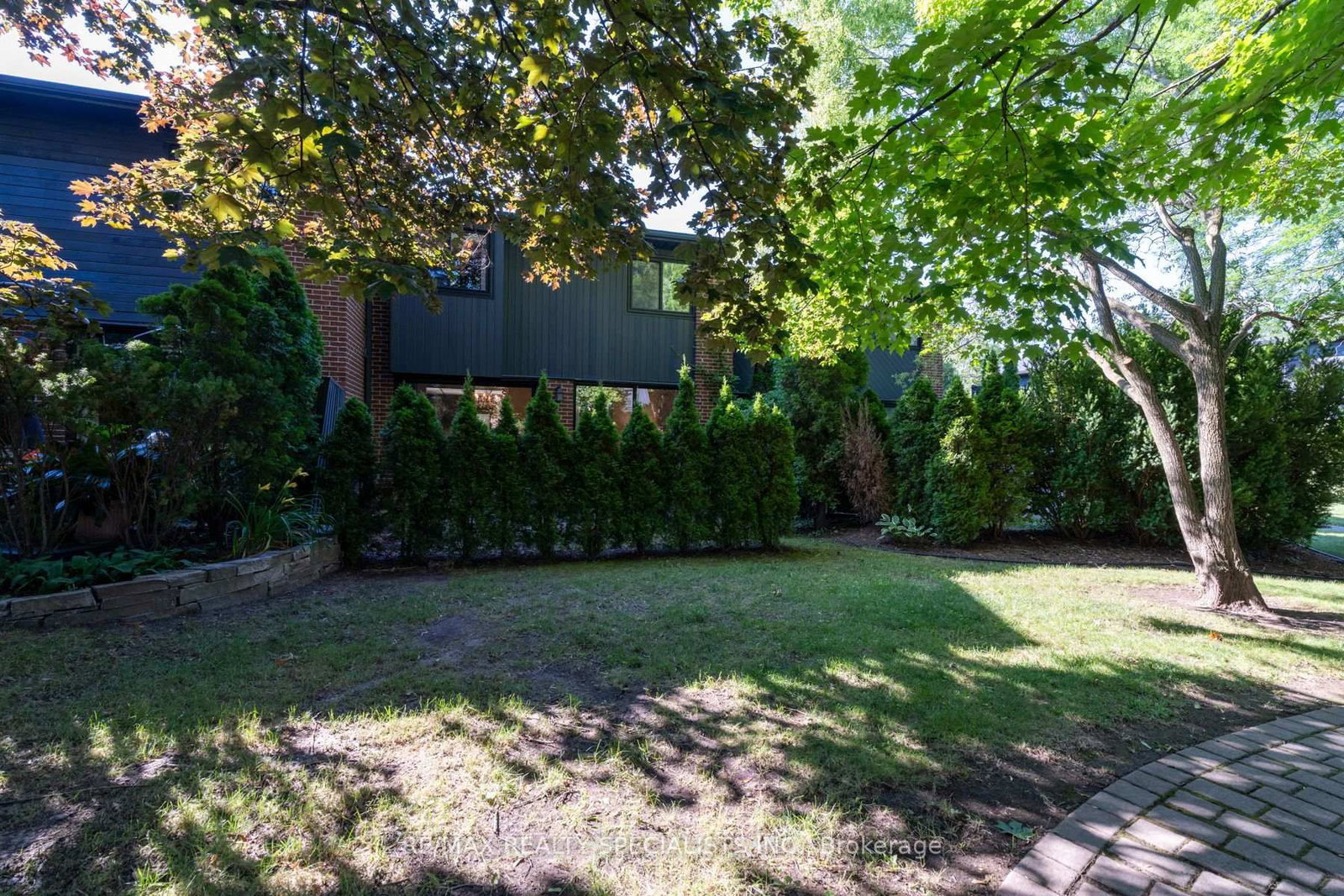 20 E Mineola Road • #75 • Mississauga, ON photo 45