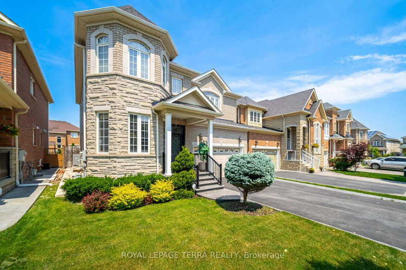 Upper - 30 Eatonville Street