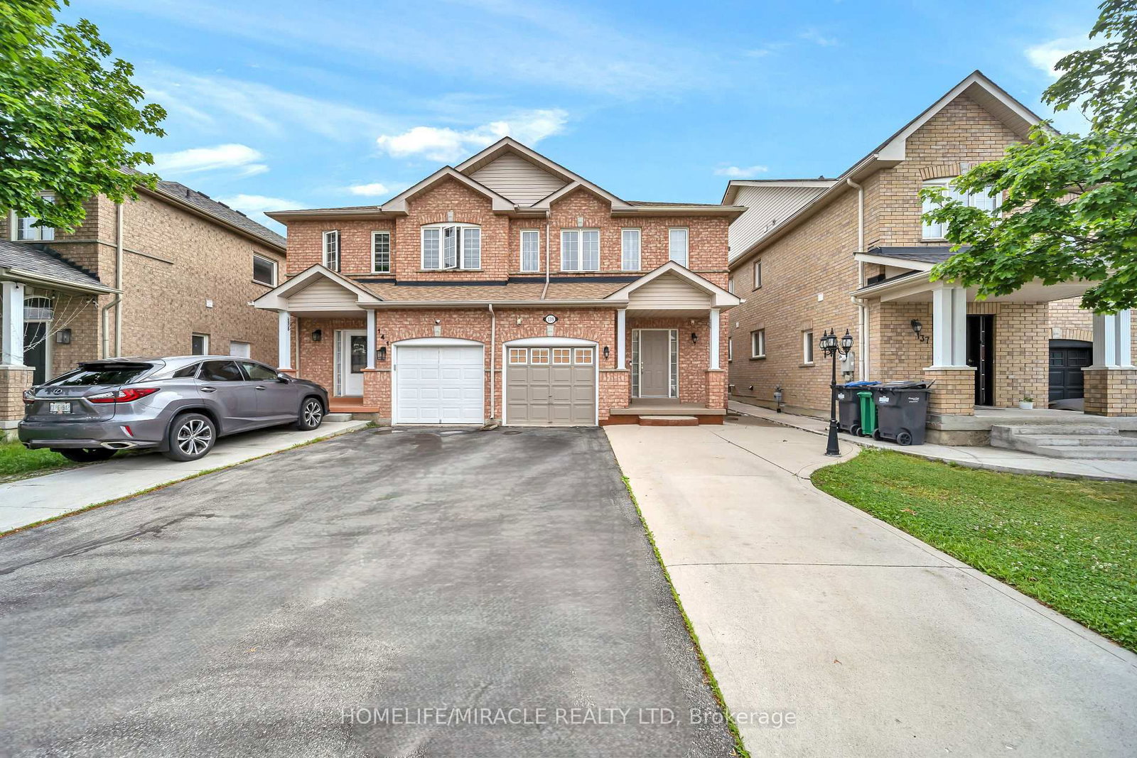 139 Sewells Lane • Brampton, ON photo 3