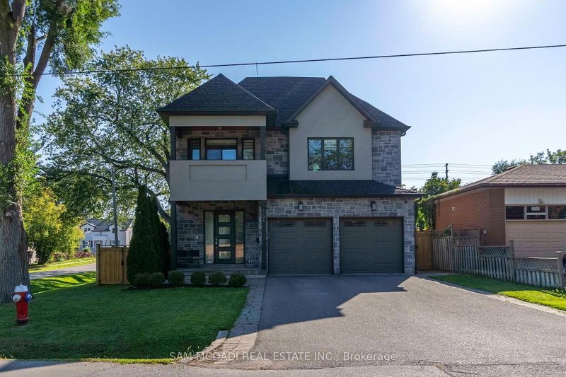 1196 Strathy Ave, Mississauga, Ontario