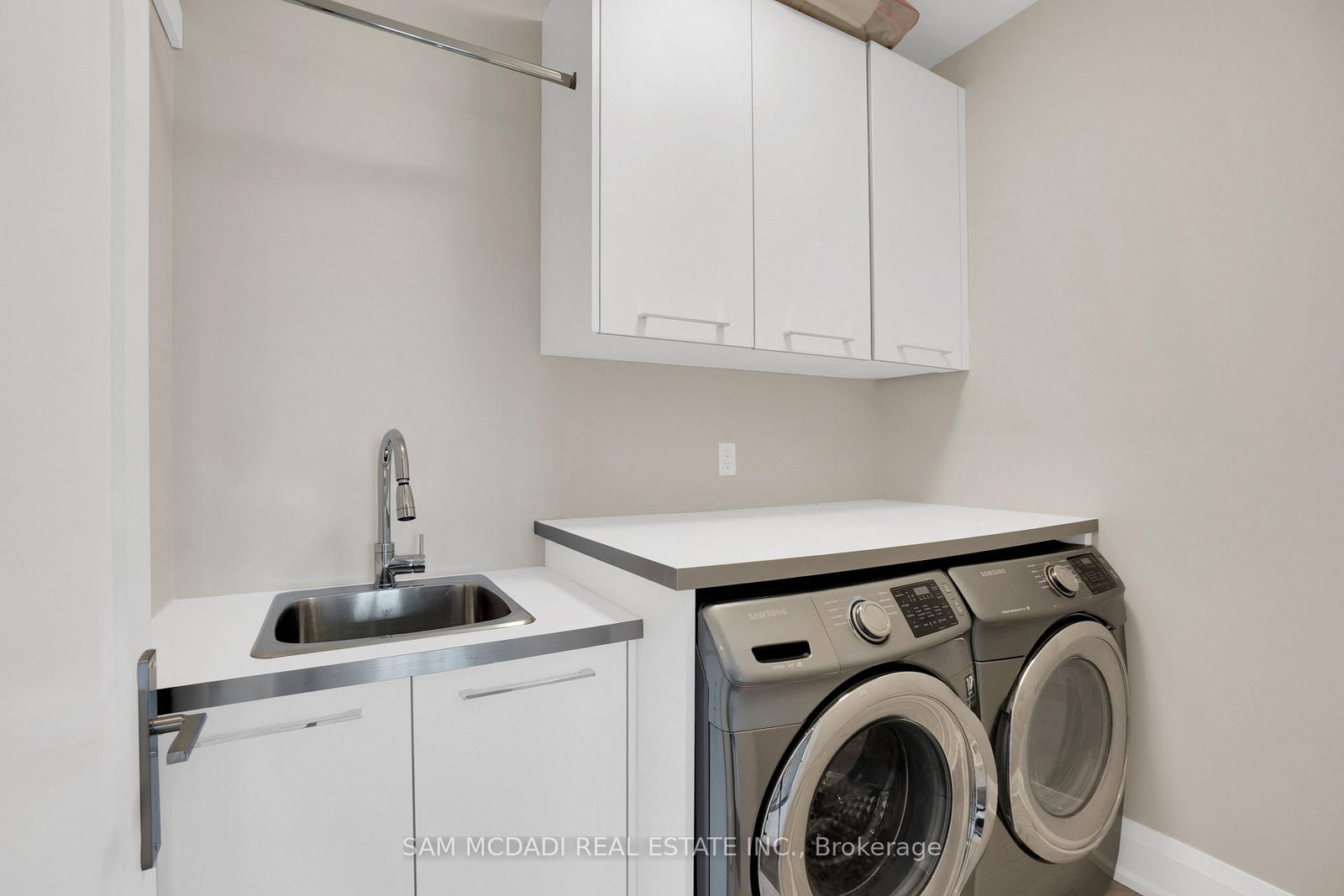 1196 Strathy Avenue • Mississauga, ON photo 31