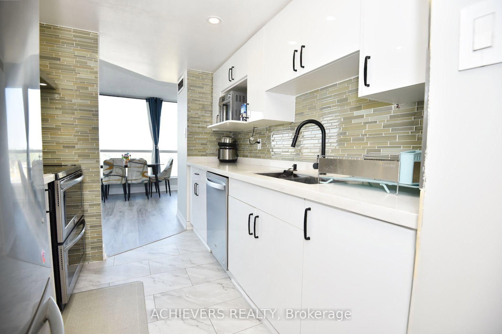 1 Rowntree Road • #914 • Toronto, ON photo 16
