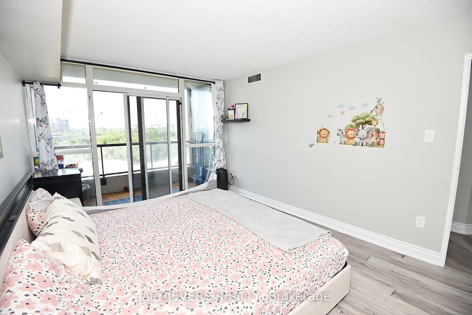 1 Rowntree Road • #914 • Toronto, ON photo 20