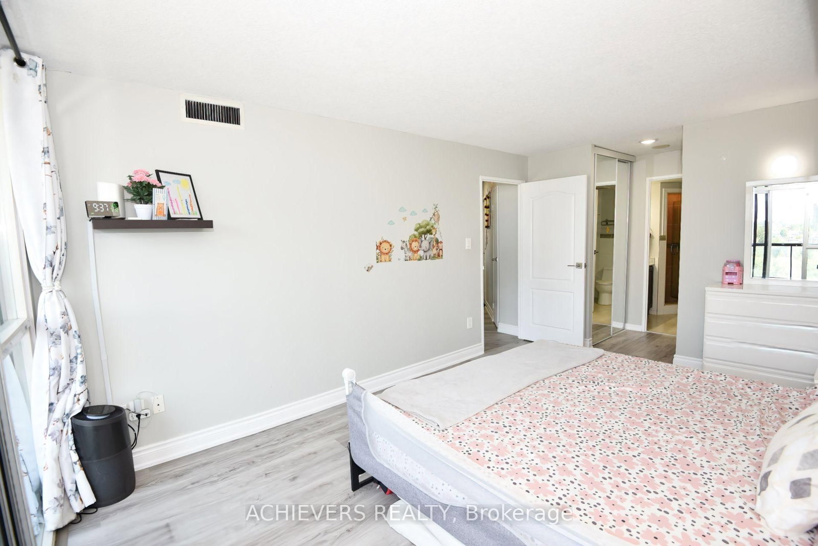 1 Rowntree Road • #914 • Toronto, ON photo 22