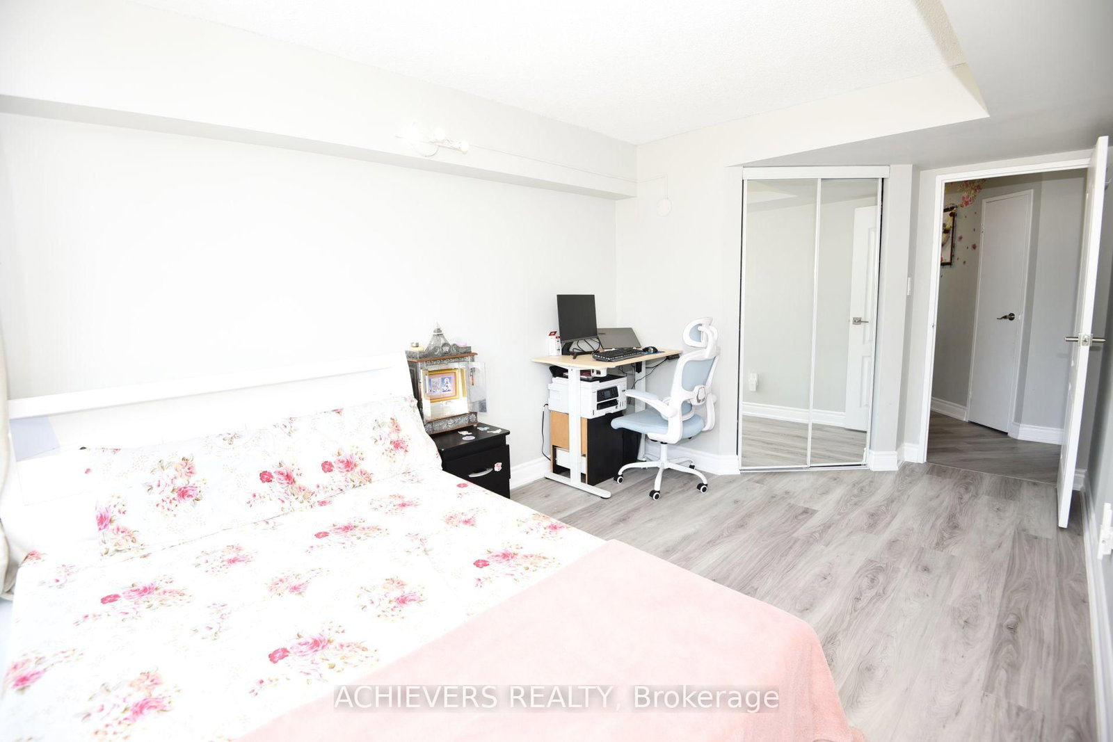1 Rowntree Road • #914 • Toronto, ON photo 30