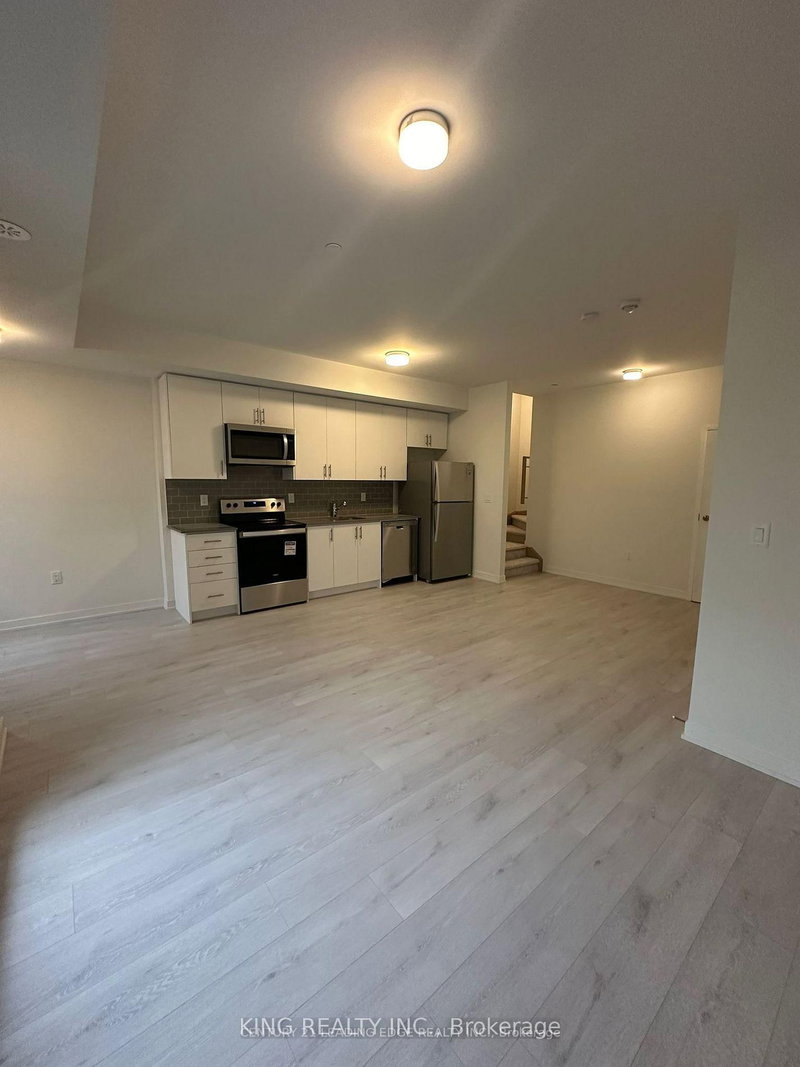 32 - 3409 Ridgeway Drive