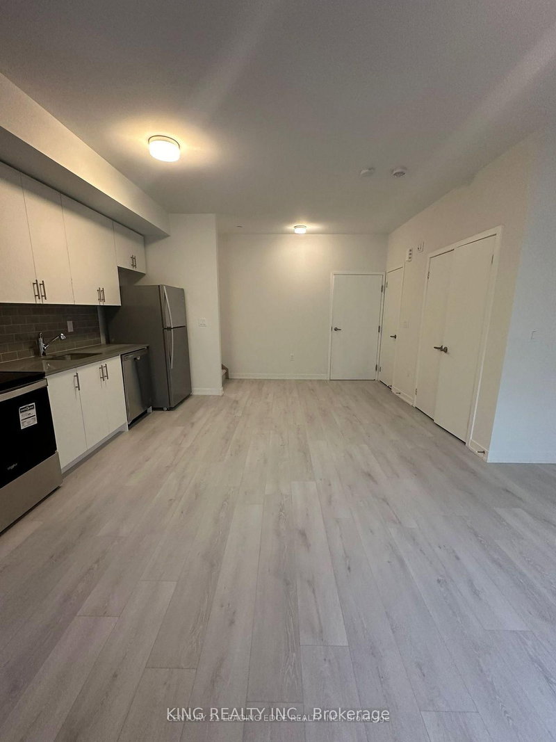 32 - 3409 Ridgeway Drive