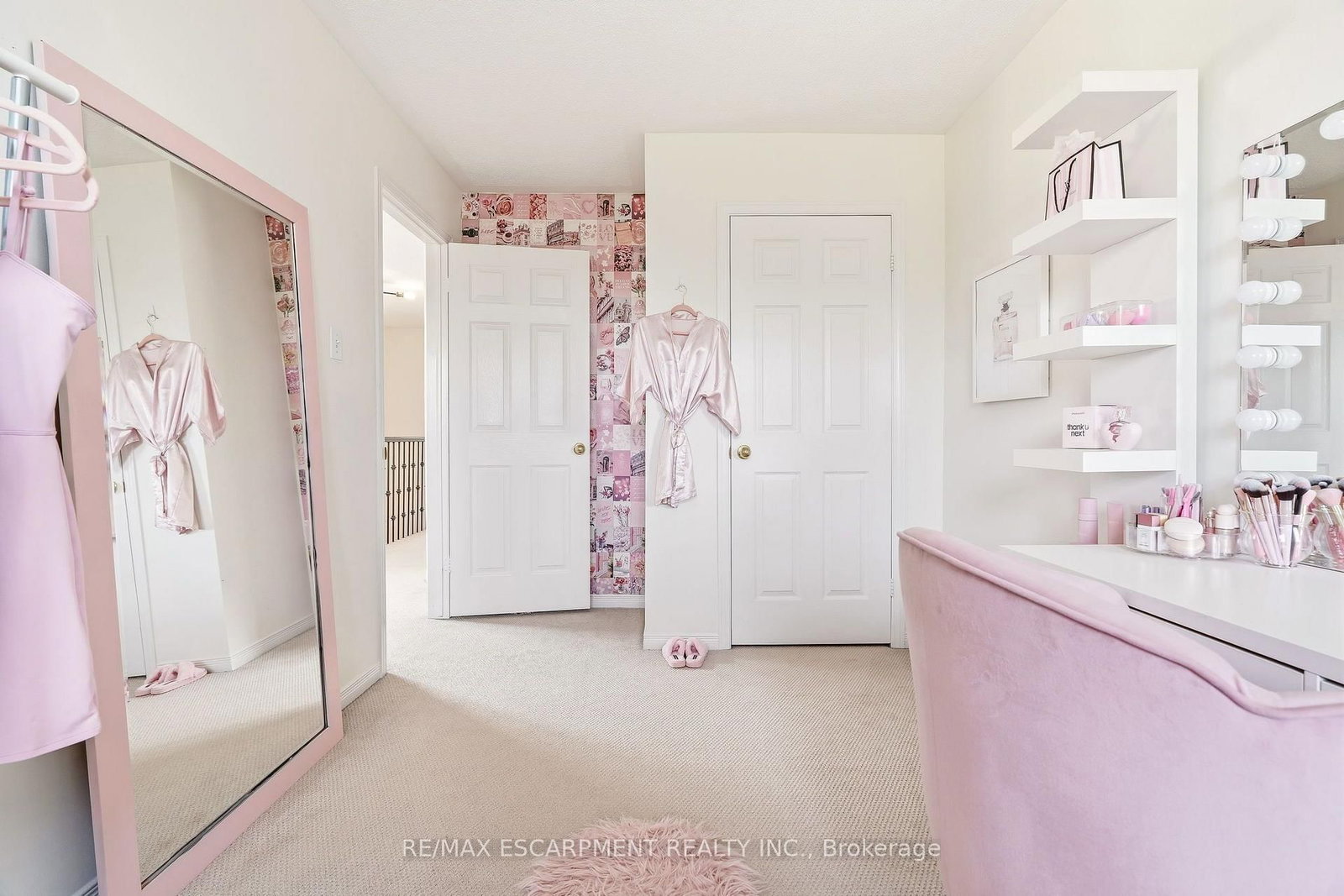 5116 Silvercreek Drive • Burlington, ON photo 21