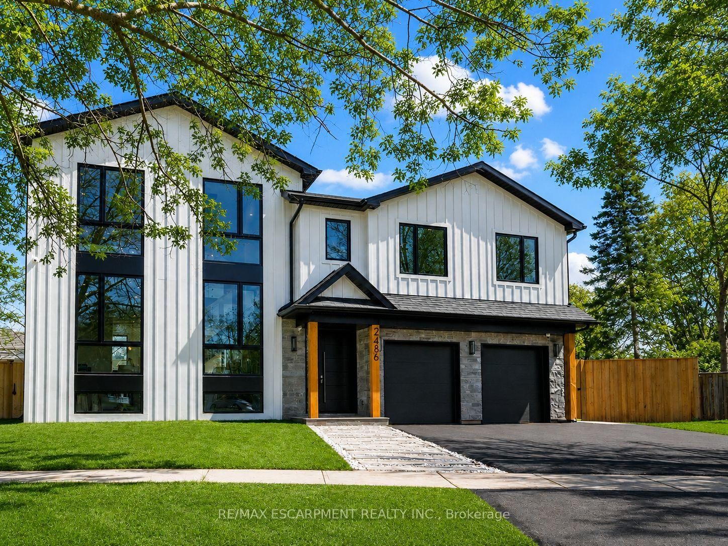 2488 Bridge Road • Oakville, ON photo 4