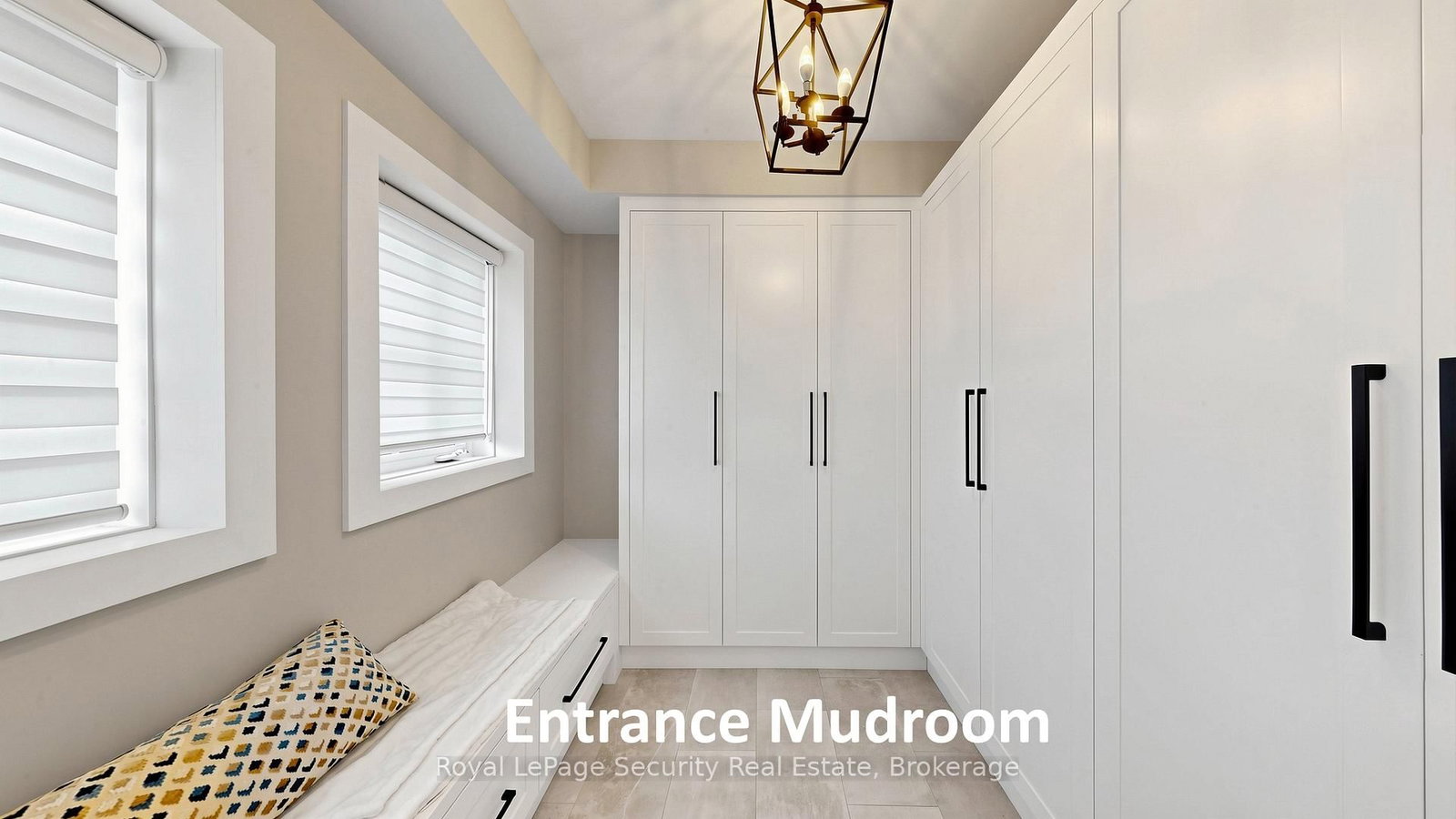 1830 E Burnhamthorpe Road • Mississauga, ON photo 3