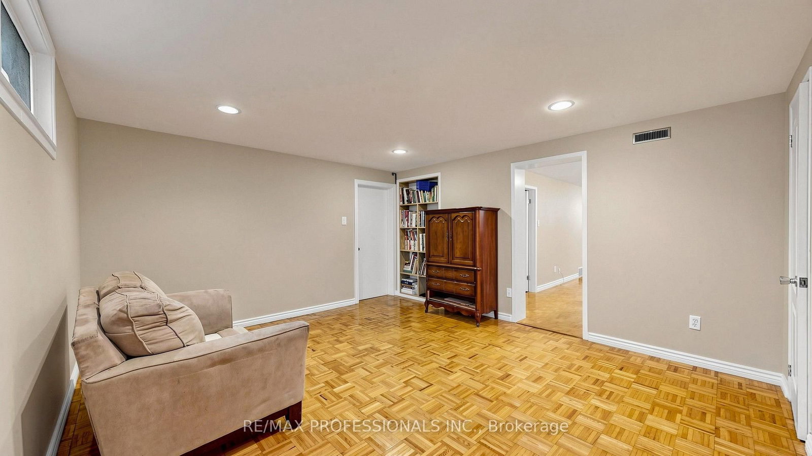 32 Sellmar Road • Toronto, ON photo 28