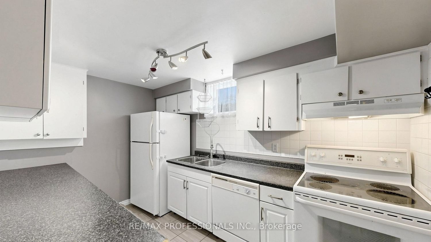 32 Sellmar Road • Toronto, ON photo 33
