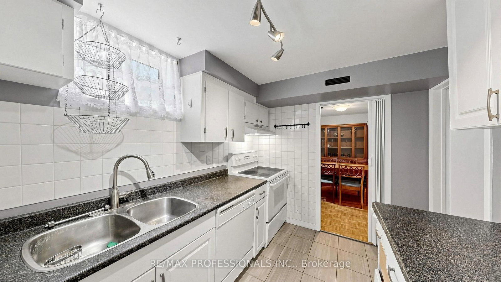 32 Sellmar Road • Toronto, ON photo 34