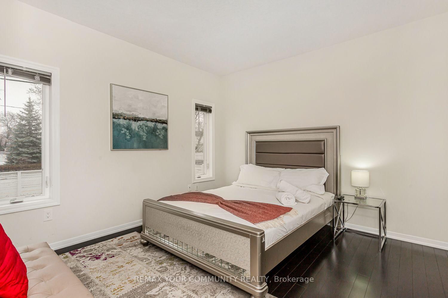 338 Woodale Avenue • Oakville, ON photo 14
