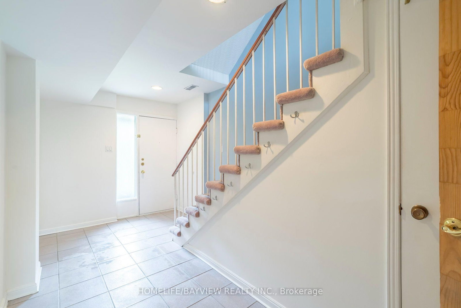 17 Stoneham Road, Toronto, ON, photo 5