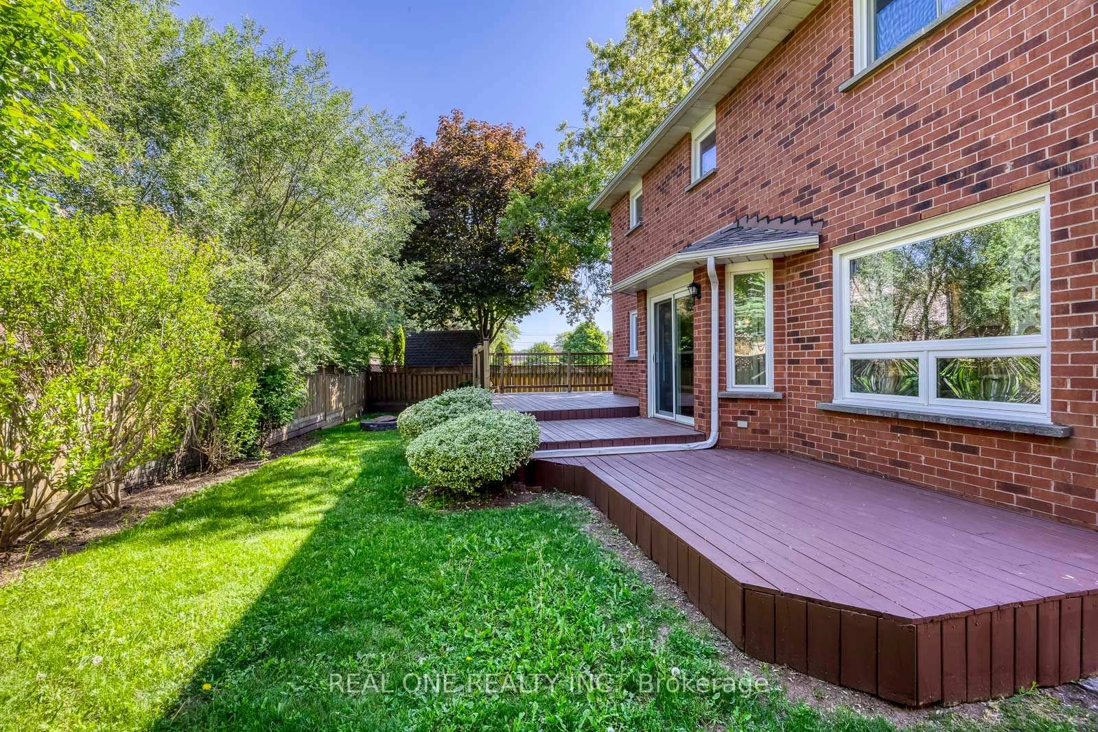 32 Roslo Court • Oakville, ON photo 44