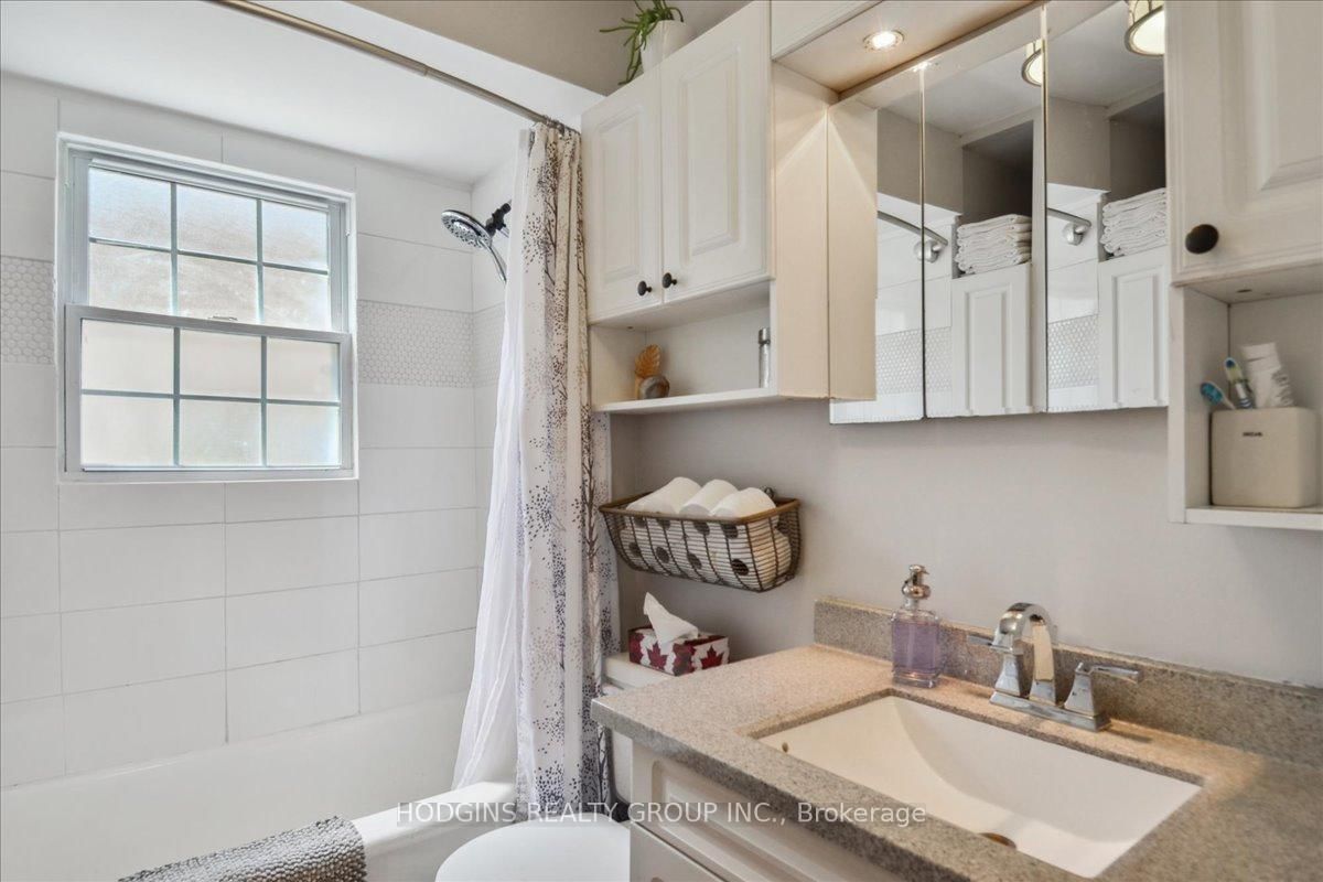 65 E Mineola Road • Mississauga, ON photo 13