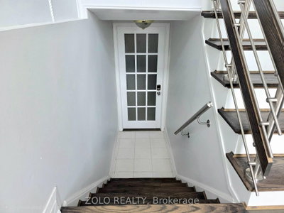 4233 Greybrook Crescent — photo 2