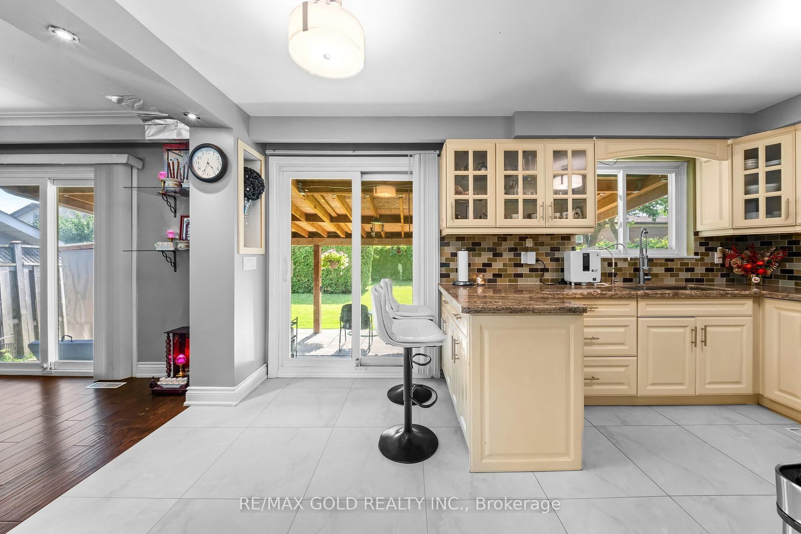 4 Collingdale Road • Toronto, ON photo 10