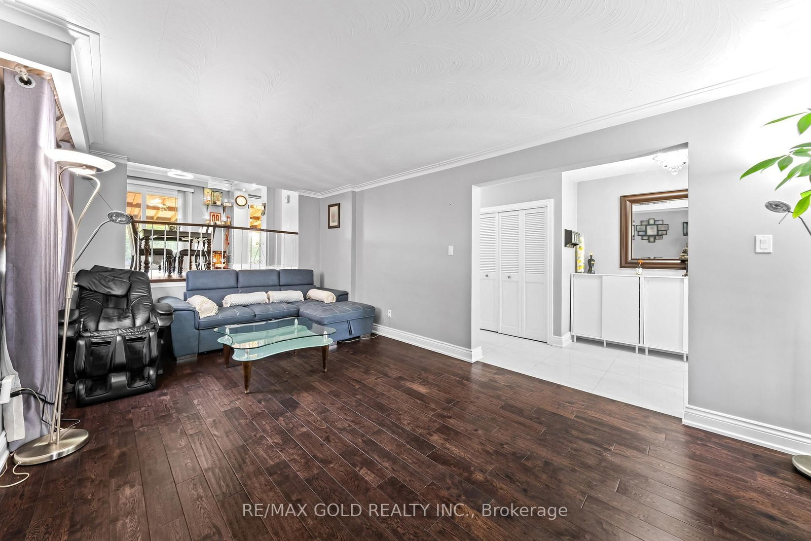 4 Collingdale Road • Toronto, ON photo 4