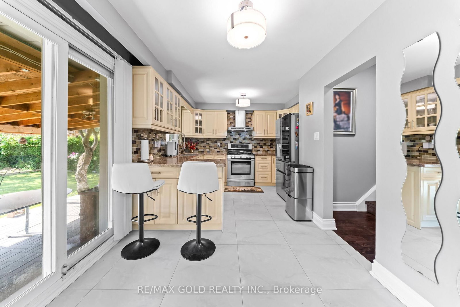 4 Collingdale Road • Toronto, ON photo 8