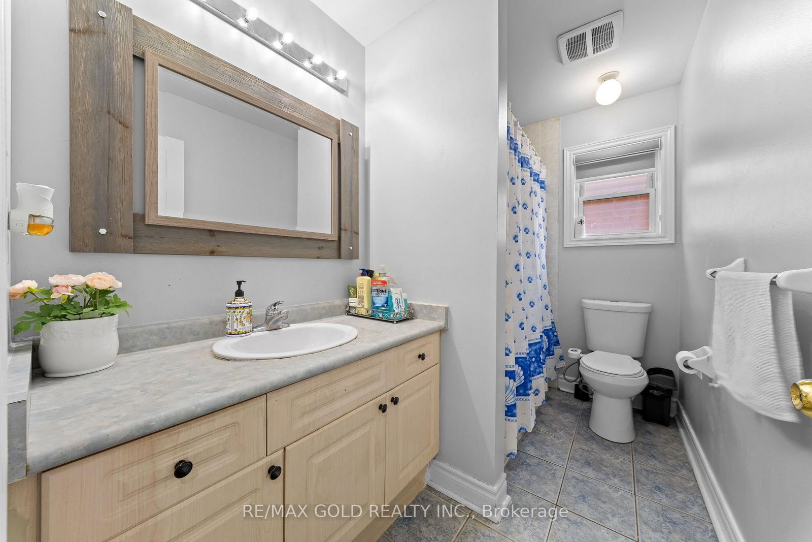 8 Bayridge Drive • Brampton, ON photo 18