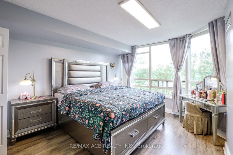 75 King Mississauga,ON L5A 4G5 — Photo 17