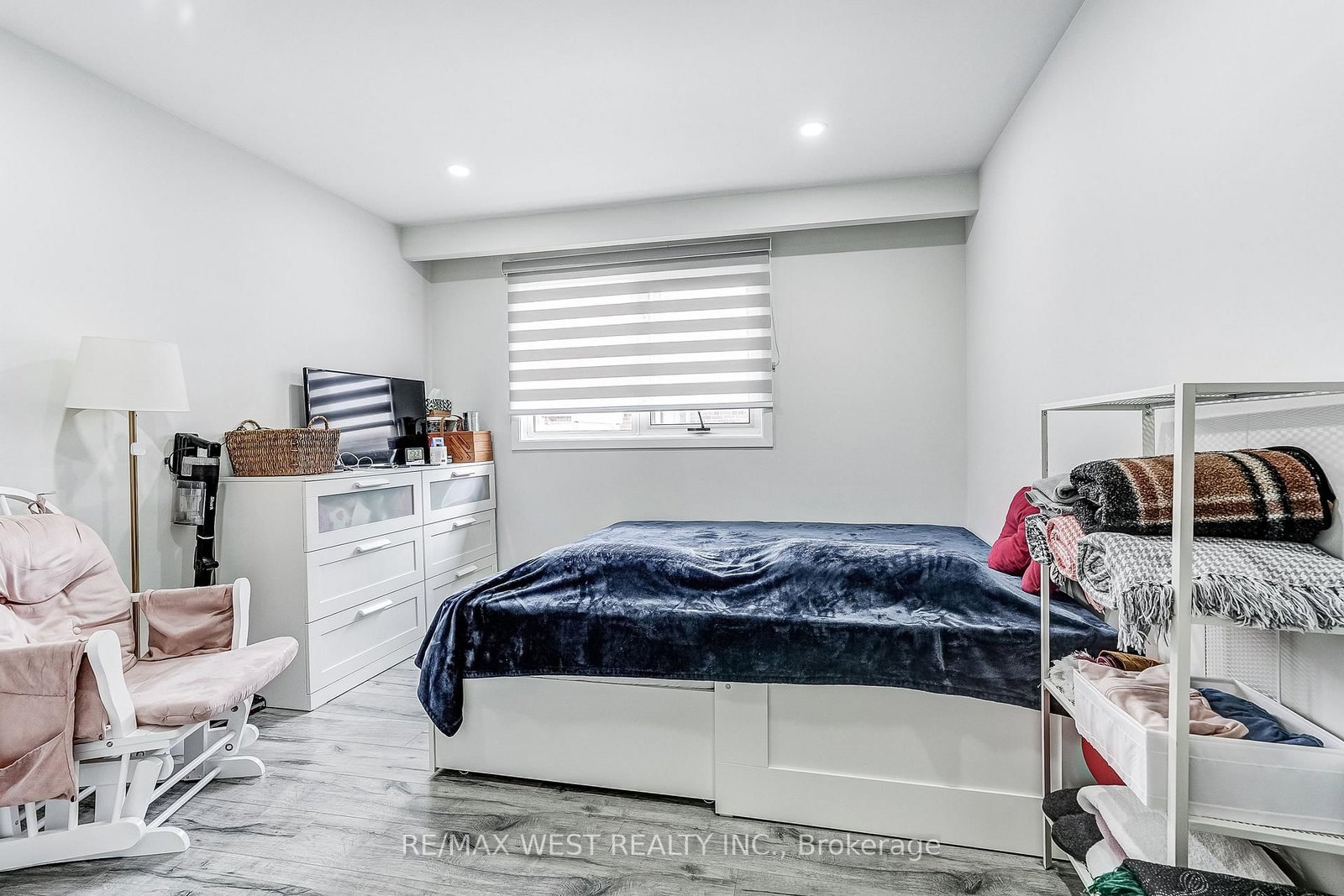 19 Archway Crescent • Toronto, ON photo 14