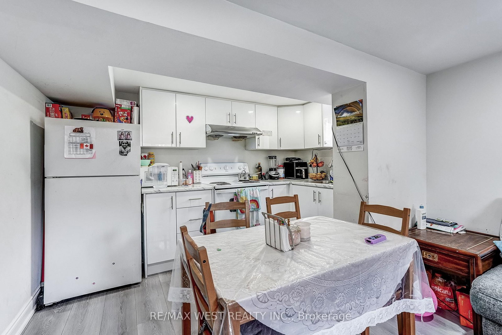 19 Archway Crescent • Toronto, ON photo 28
