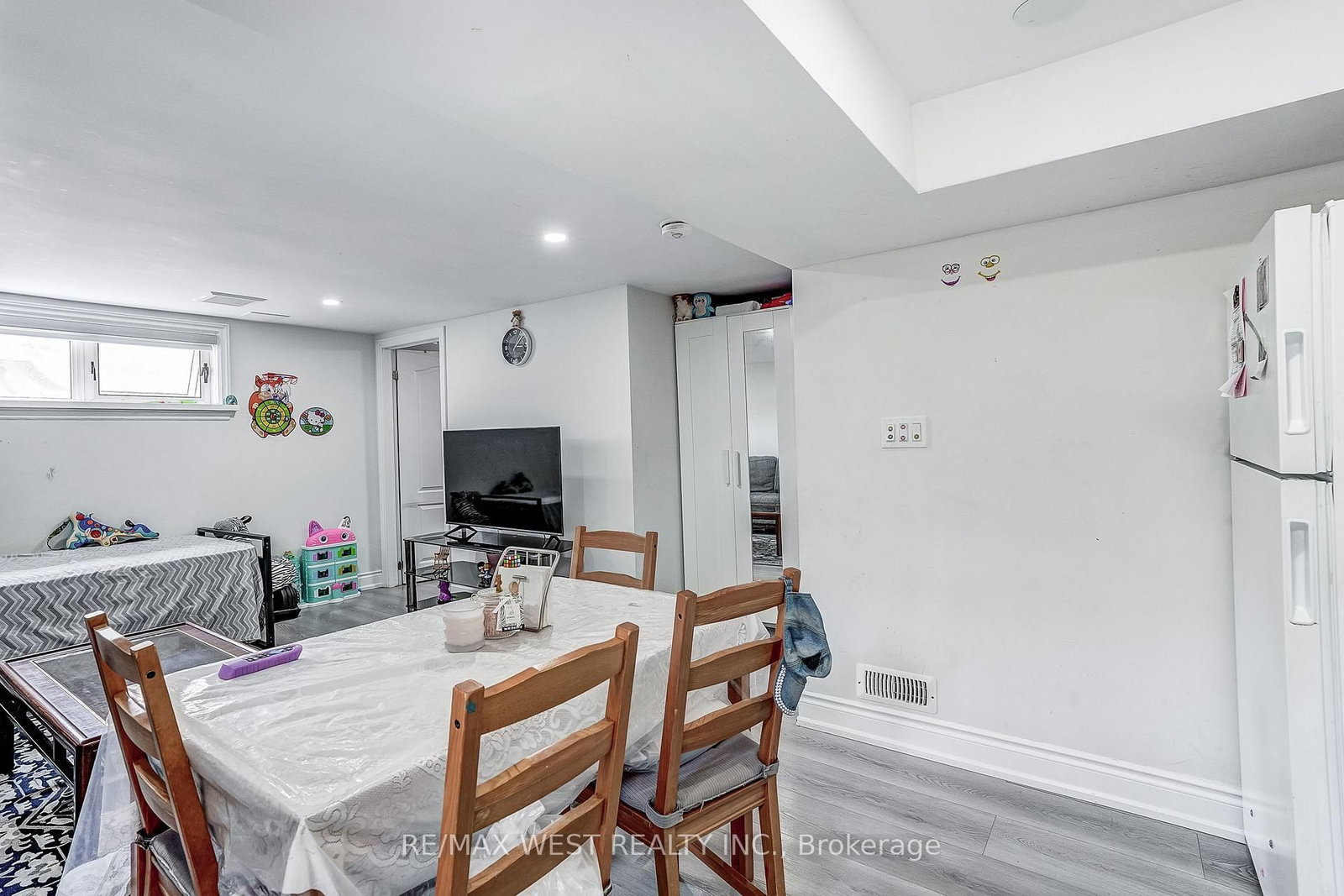 19 Archway Crescent • Toronto, ON photo 29