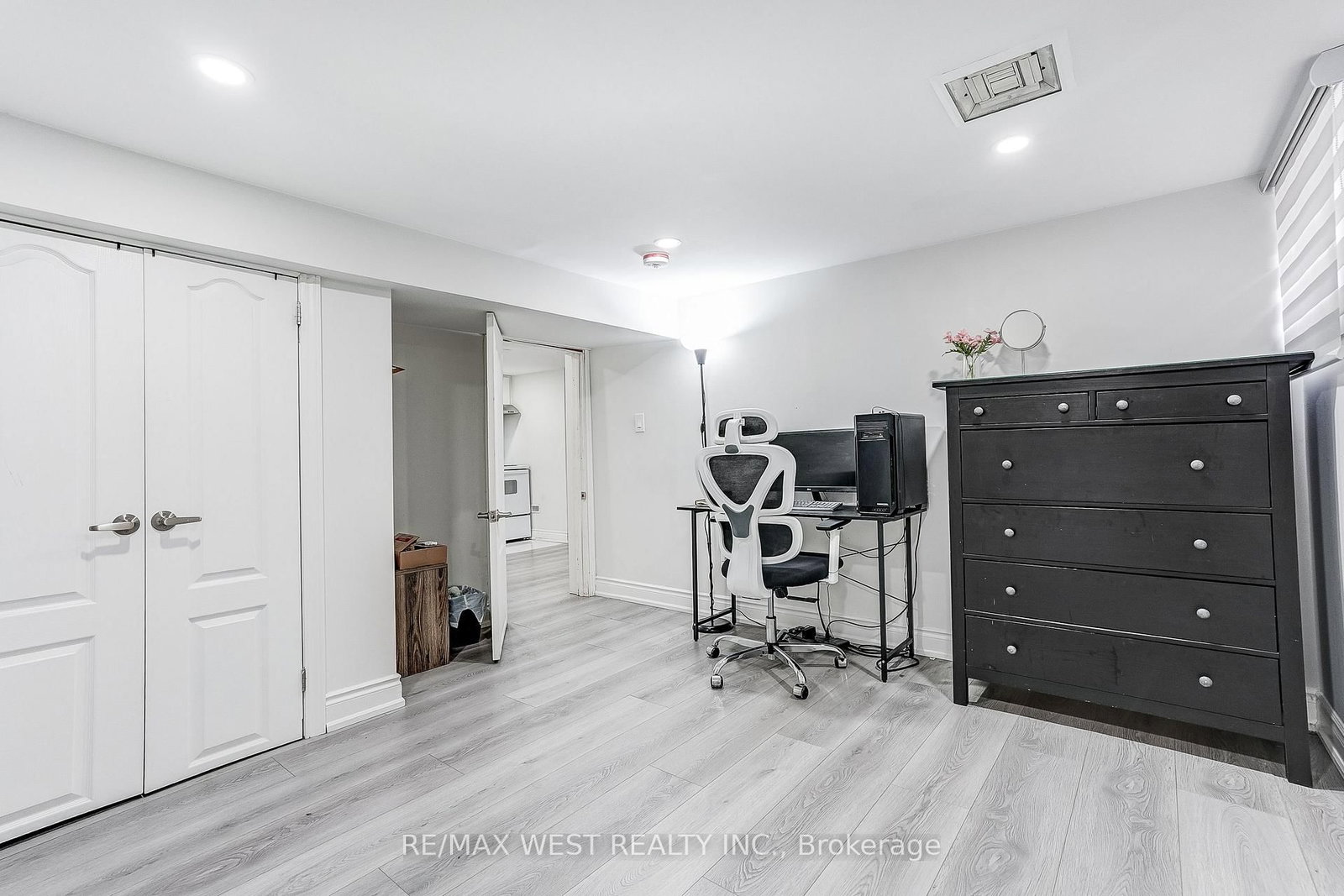 19 Archway Crescent • Toronto, ON photo 38