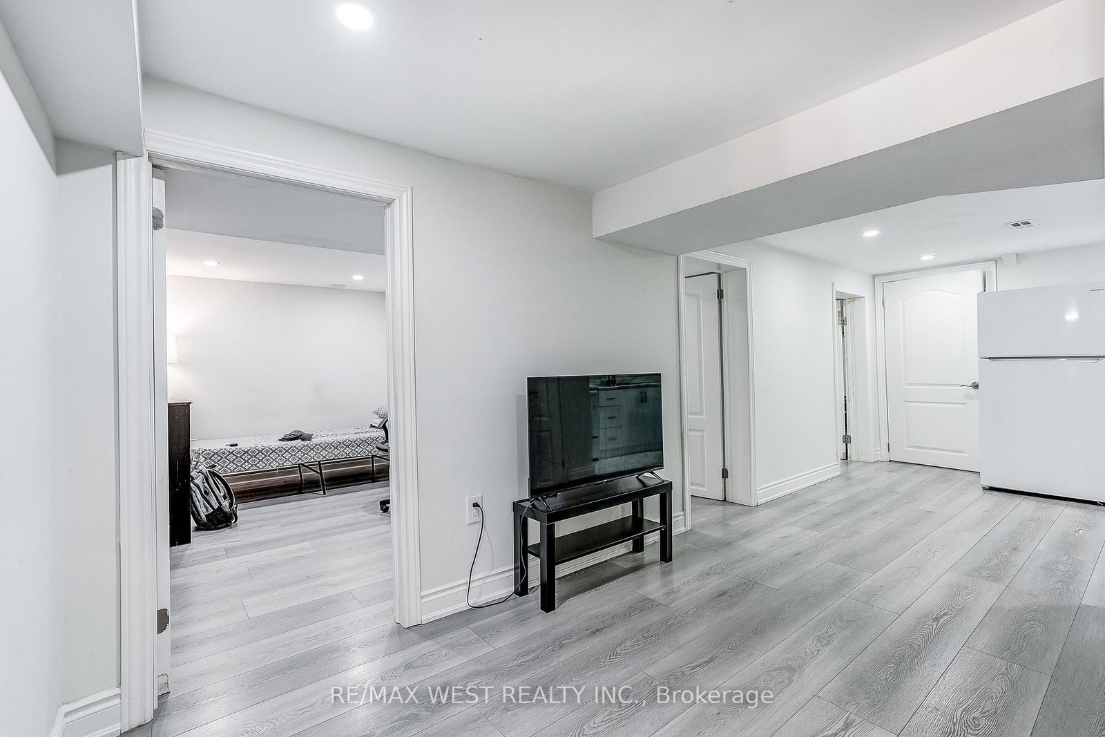 19 Archway Crescent • Toronto, ON photo 41