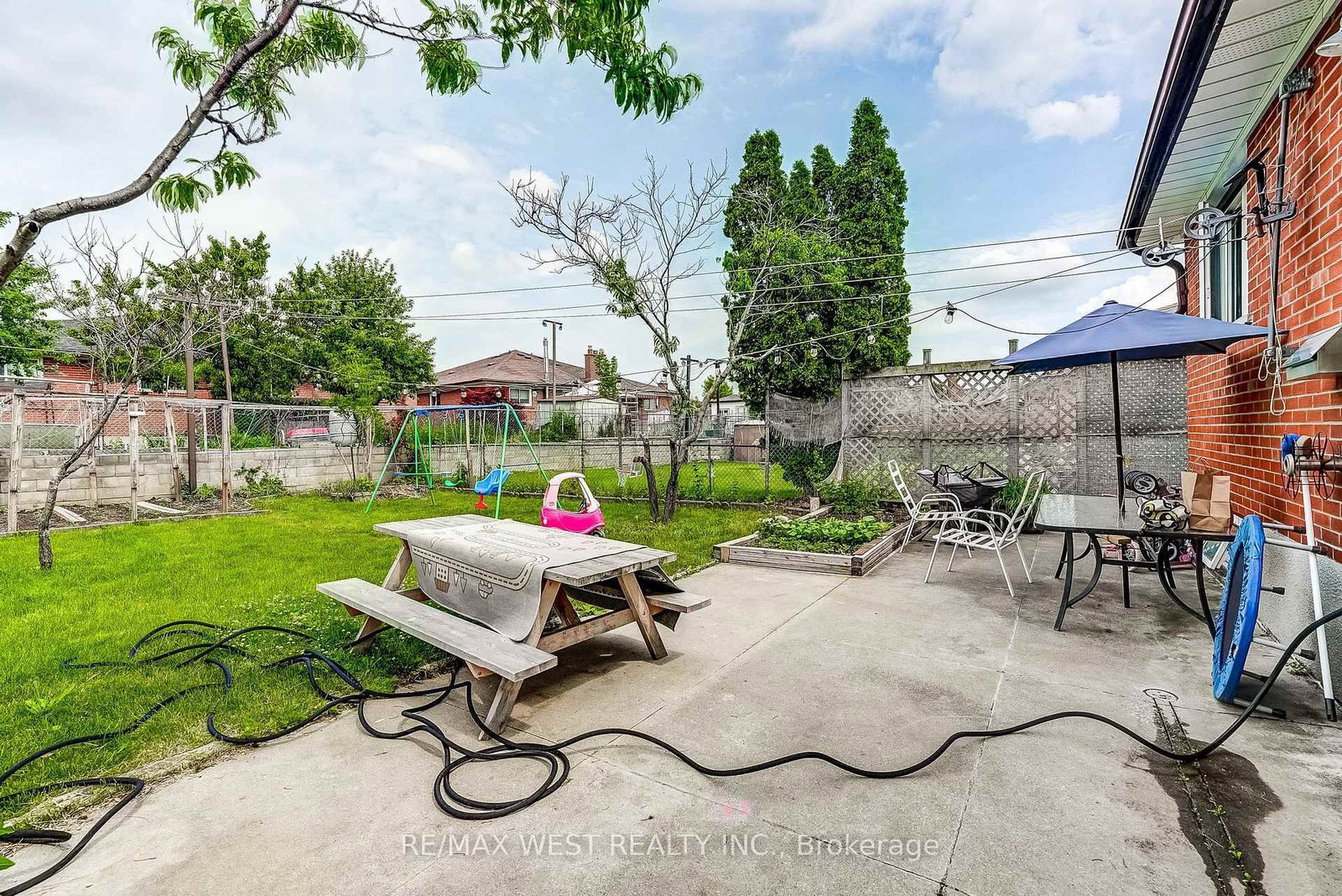 19 Archway Crescent • Toronto, ON photo 48