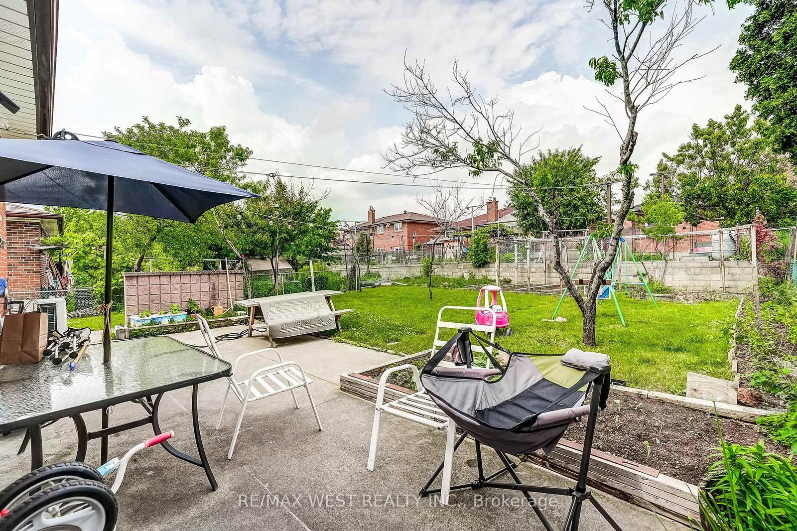 19 Archway Crescent • Toronto, ON photo 49