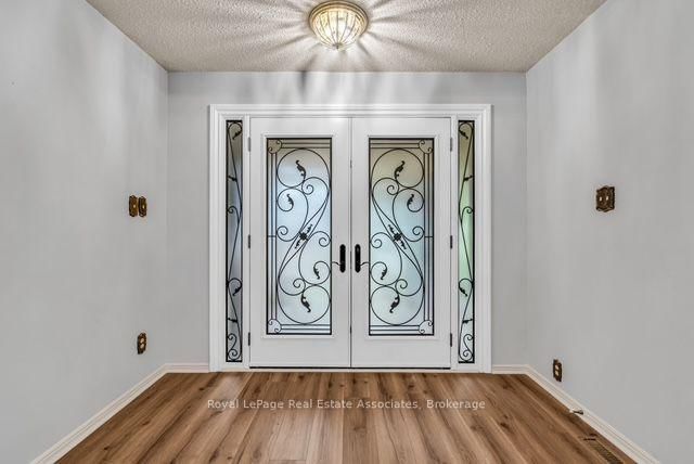 2529 Claymore Mississauga,ON L5C 3A2 — Photo 3