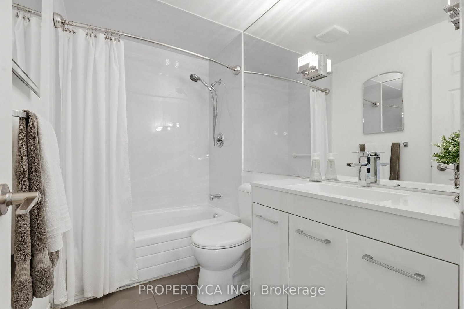 35 Lakecrest Trail • Brampton, ON photo 20