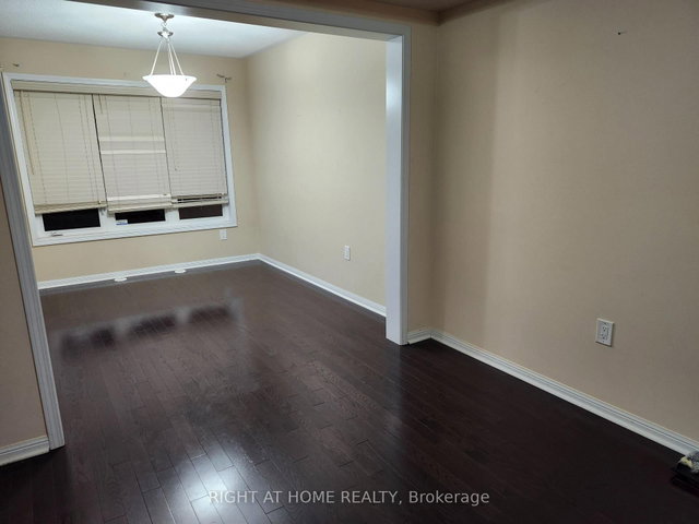 786 Bolingbroke Drive