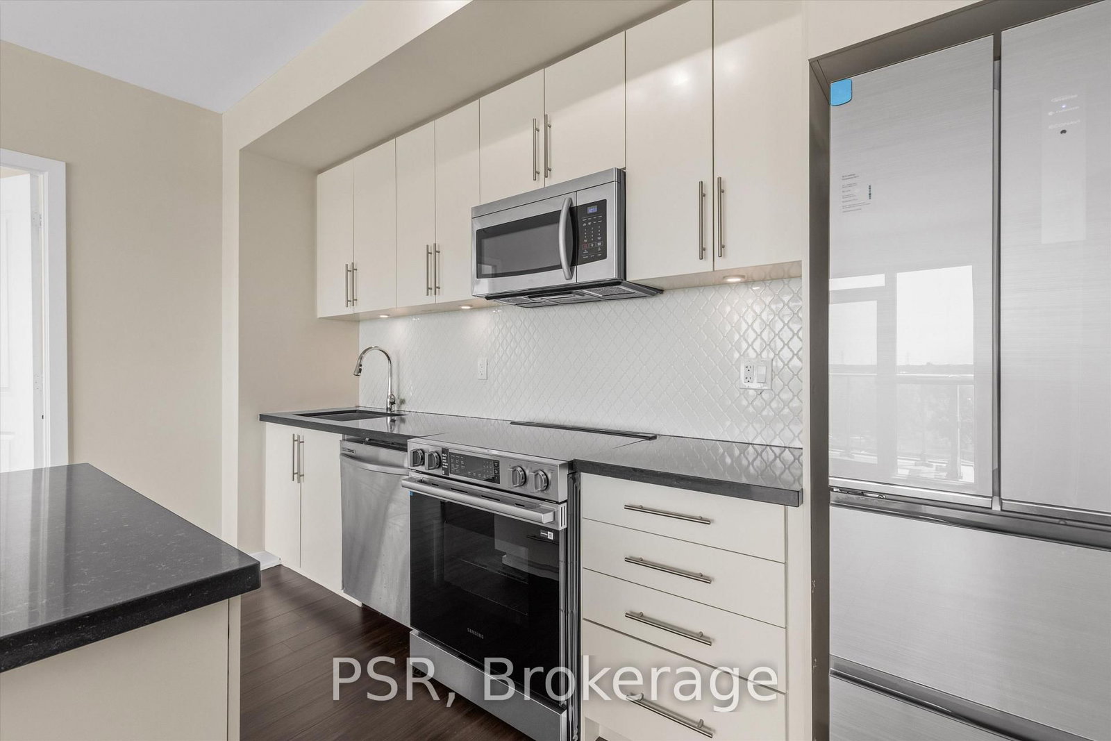 4699 Glen Erin Drive • #407 • Mississauga, ON photo 5