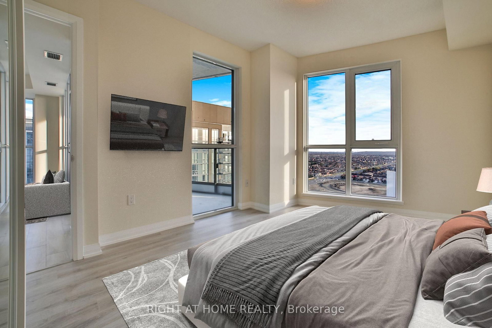35 WATERGARDEN Drive • #2014 • Mississauga, ON photo 21