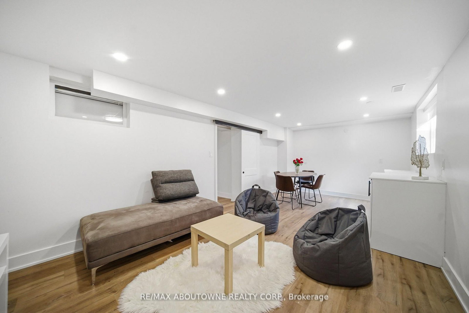 2066 Rebecca Street • Oakville, ON photo 34