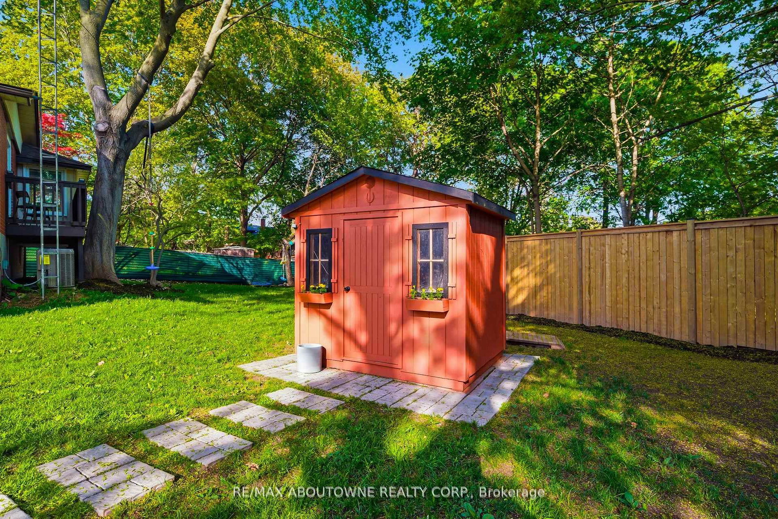 2066 Rebecca Street • Oakville, ON photo 41