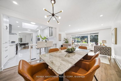 2066 Rebecca Street • Oakville, ON photo 9