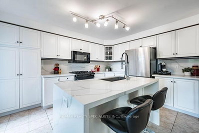 7389 Banffshire Court • Mississauga, ON photo 9